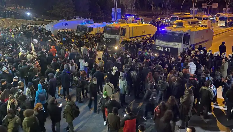İmamoğlu Eylemi: Öğrencilerin Diploma İptali ve Gözaltılara Karşı Tepkisi İstanbul ve Ankara'da Ses Getirdi
