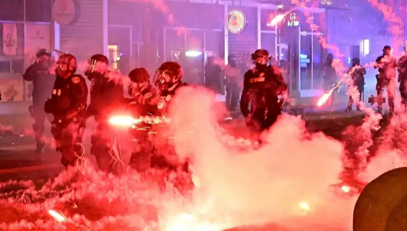 Los Angeles'taki Protestolar: ABD Genelinde İsyan Dalgası Yaygınlaşıyor