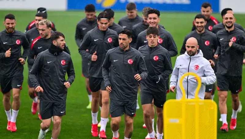 Milli Takımda Yeni Eksen: İki Star Oyuncu Ağrılarıyla Kadrodan Çıktı
