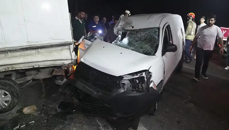 İstanbul'da Feci Kaza: Bir Anda Değişen Hayatlar ve Üç Yaralı